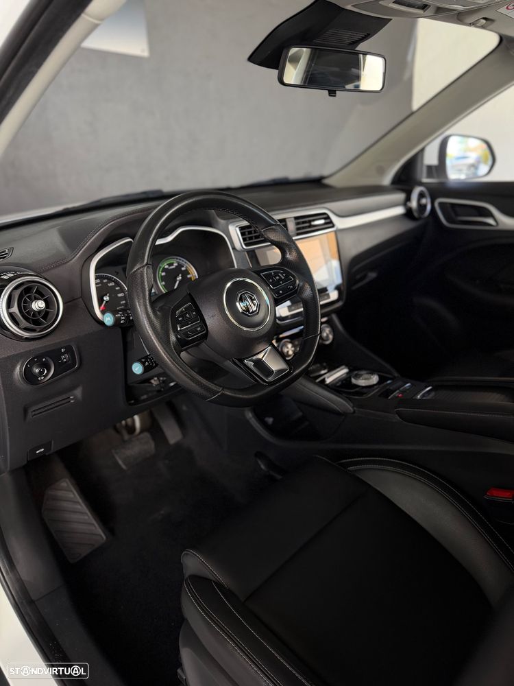 MG ZS Luxury - 16