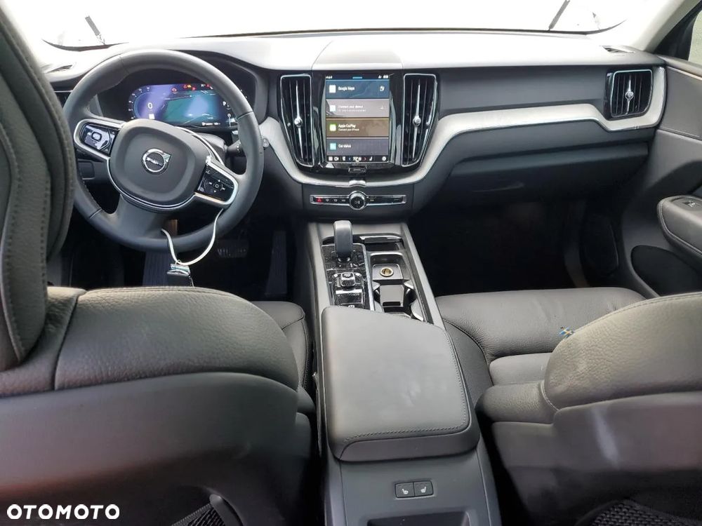 Volvo XC 60 B5 B AWD Plus Dark - 9