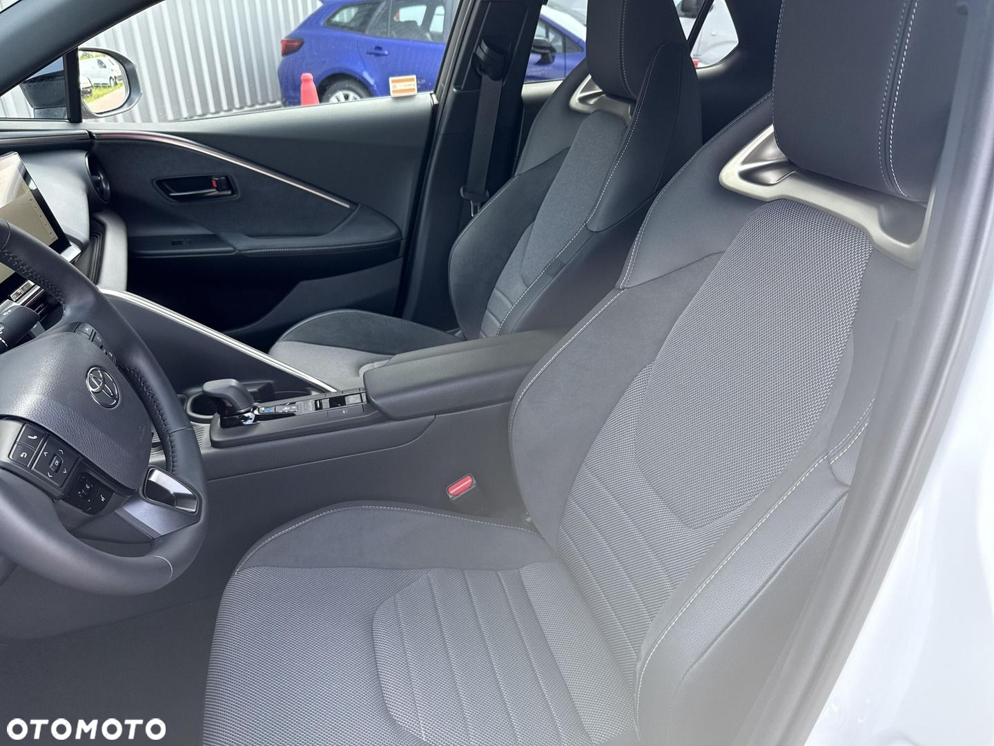 Toyota C-HR - 9