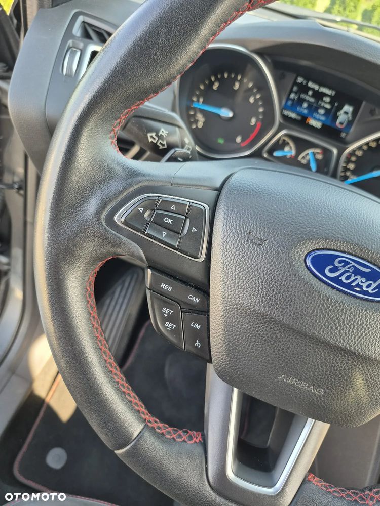 Ford Kuga 2.0 TDCi 4x4 ST-Line - 30