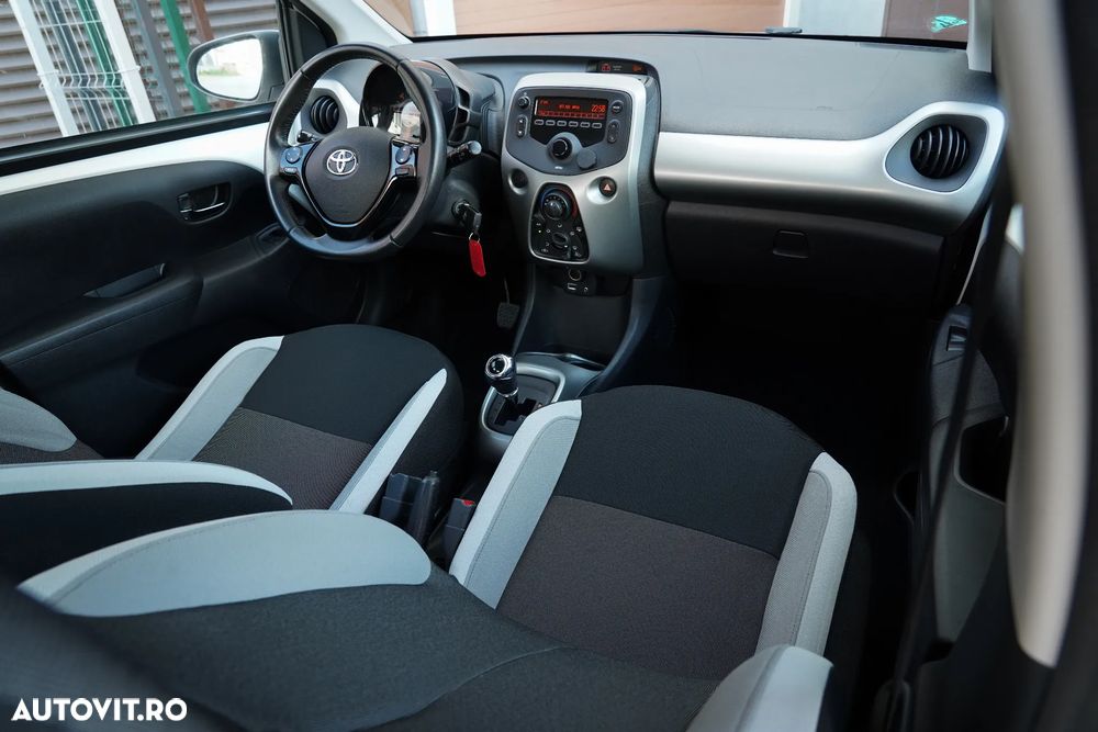 Toyota Aygo 1.0 MultiMode X - clusiv - 10