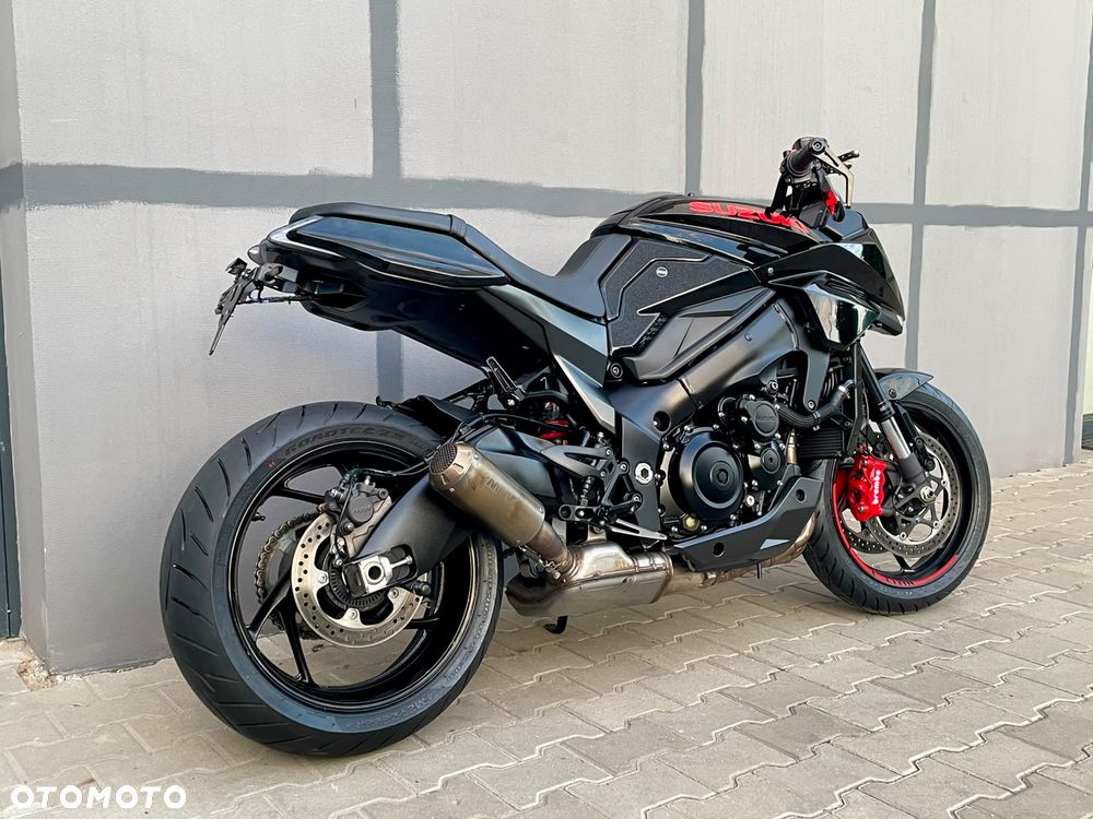 Suzuki GSX - 3