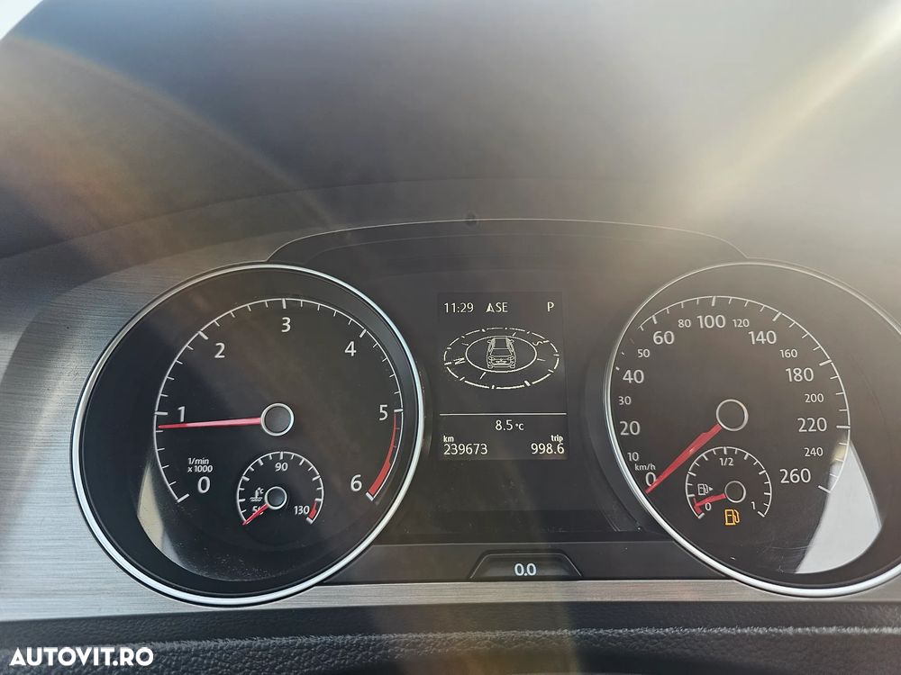 Volkswagen Golf 1.6 TDI BlueMotion Technology DSG Comfortline - 8