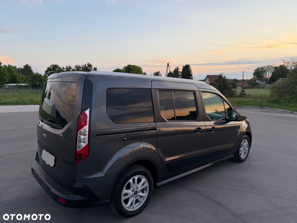 Ford Tourneo Connect Grand - 23