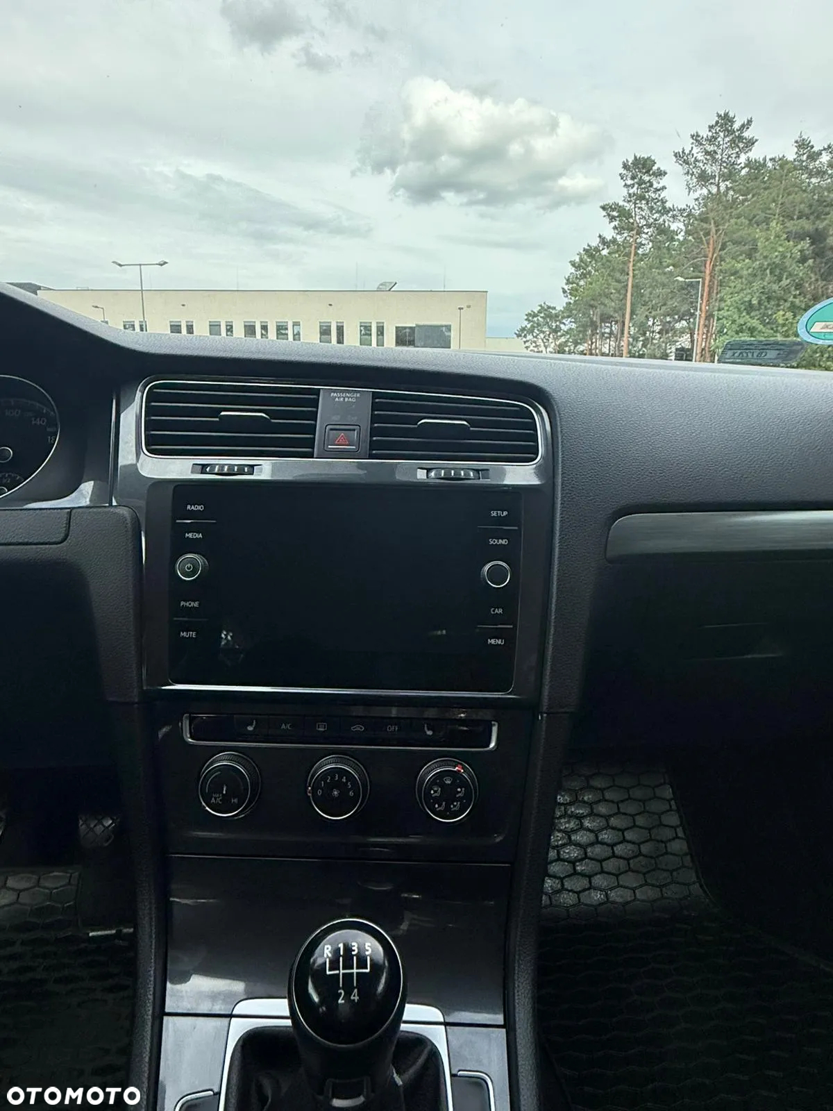Volkswagen Golf VII 1.6 TDI BMT Comfortline - 11