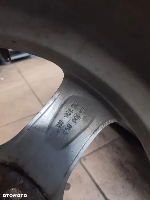 Całoroczne Dębica 215 60 16 z felgami - 3