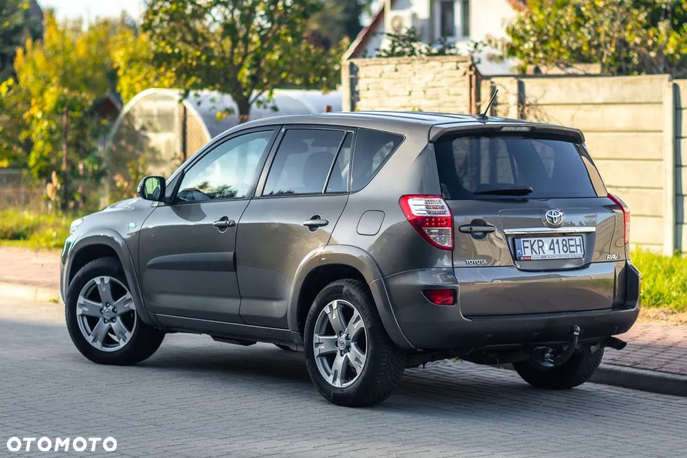 Toyota RAV4 2.2 D-CAT 4x4 Executive - 17