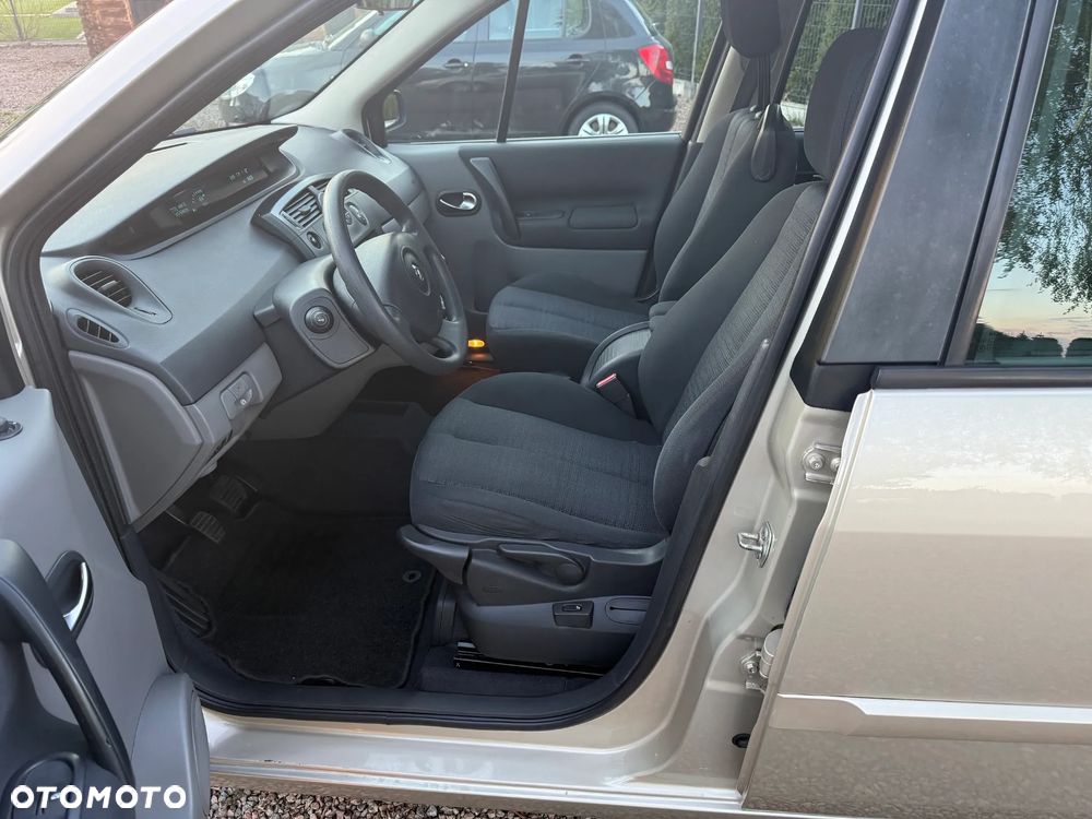 Renault Scenic 1.6 16V Expression - 15