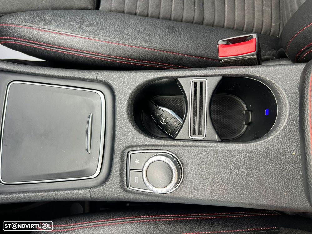 Mercedes-Benz CLA 220 - 32