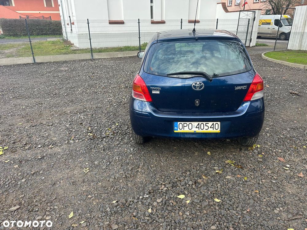 Toyota Yaris 1.0 Entry - 4
