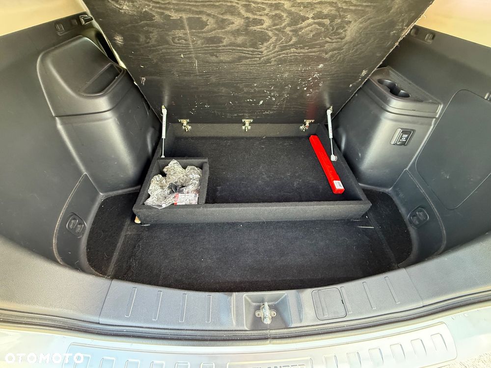 Mitsubishi Outlander - 17