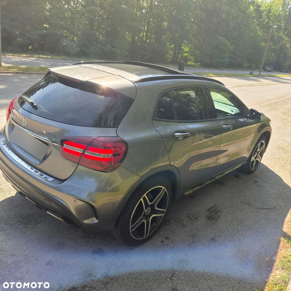 Mercedes-Benz GLA 220 4-Matic - 6