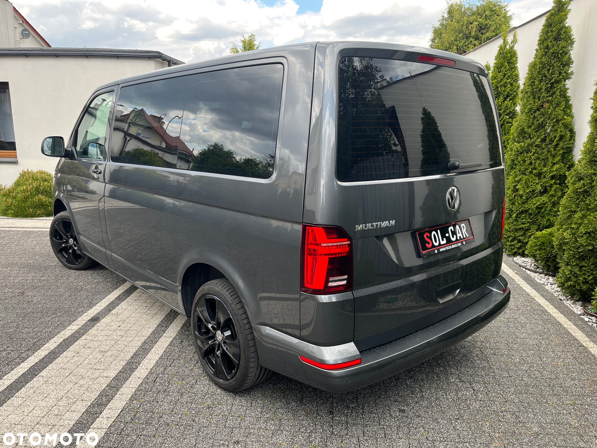 Volkswagen Multivan 6.1 2.0 TDI L1 Trendline DSG - 21