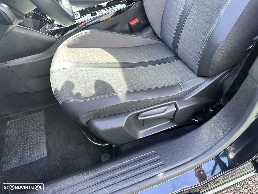 Peugeot 2008 PureTech 130 EAT8 Allure Pack - 39