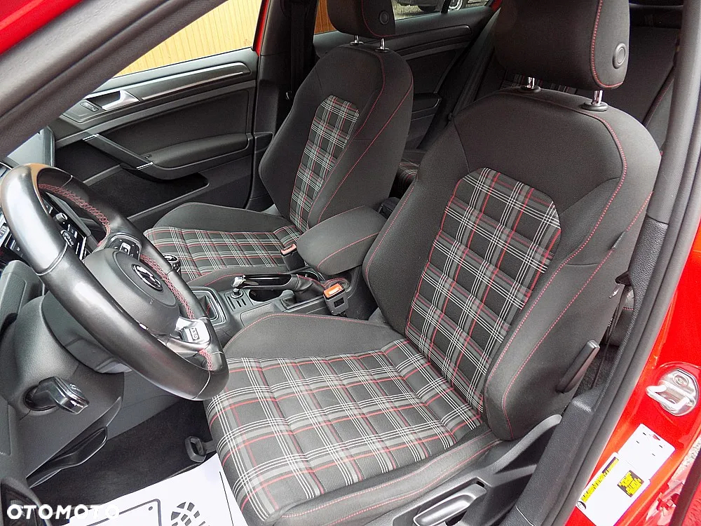 Volkswagen Golf 2.0 TSI OPF GTI - 16