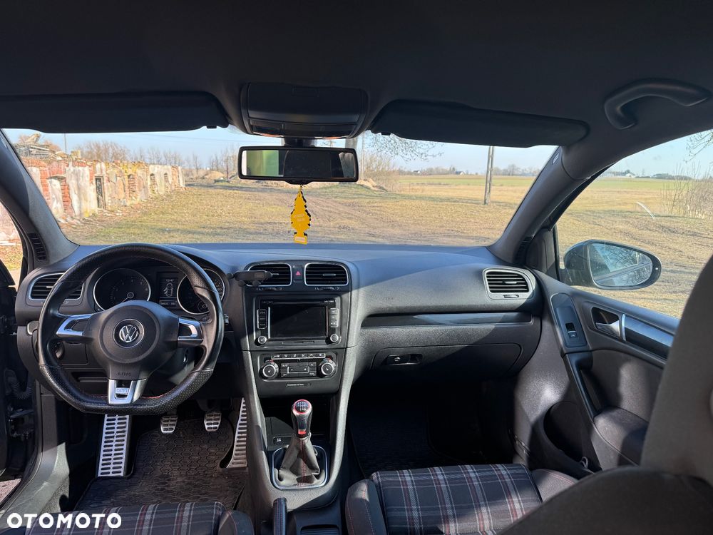 Volkswagen Golf 2.0 GTI - 22