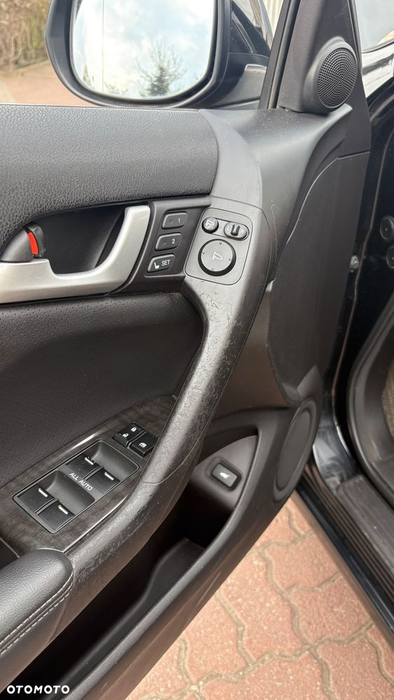 Honda Accord 2.2d Executive Nav - 33