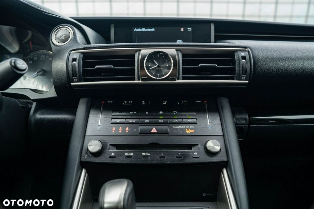 Lexus IS - 23