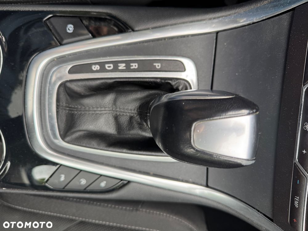 Ford S-Max 2.0 TDCi Titanium PowerShift - 15