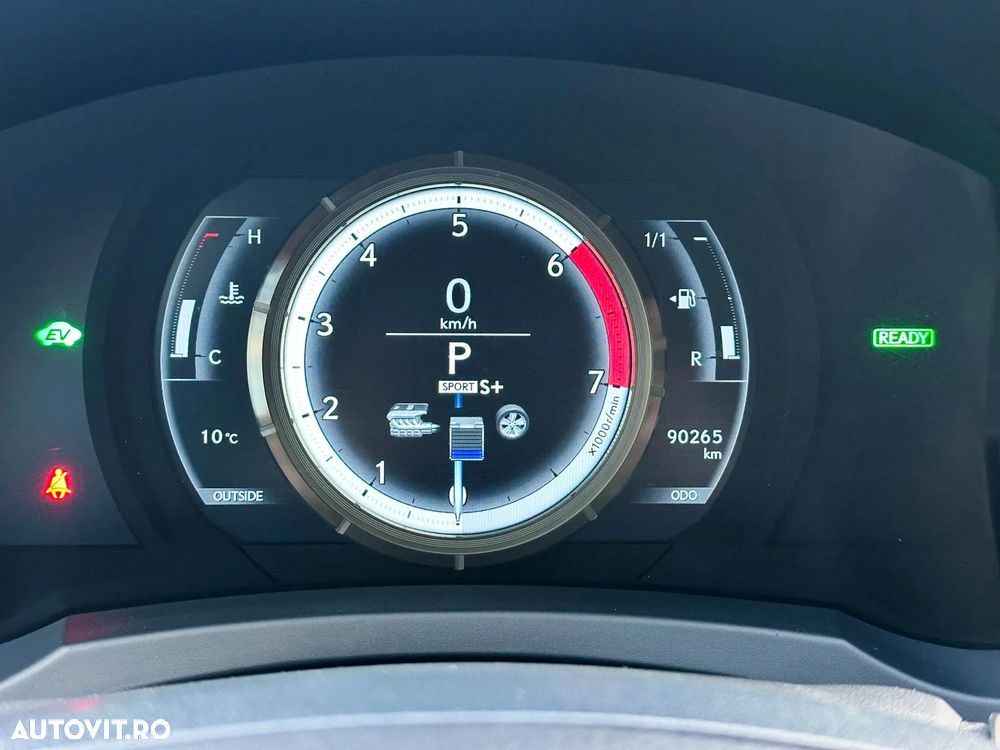 Lexus Seria IS 300h F Sport - 12
