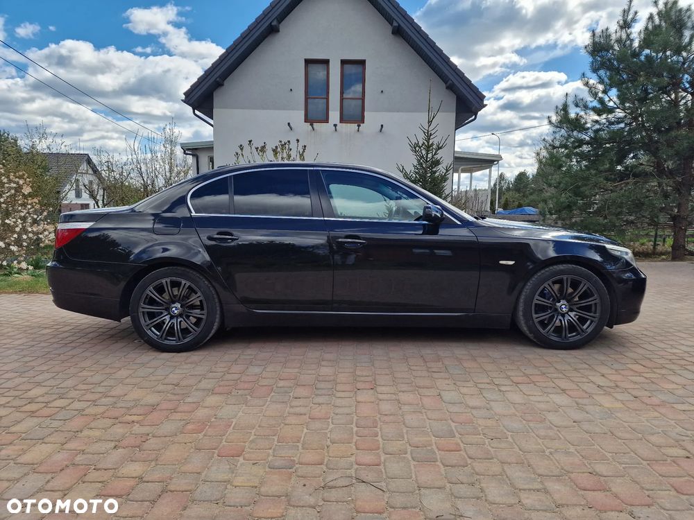 BMW E60 2008 photo 3
