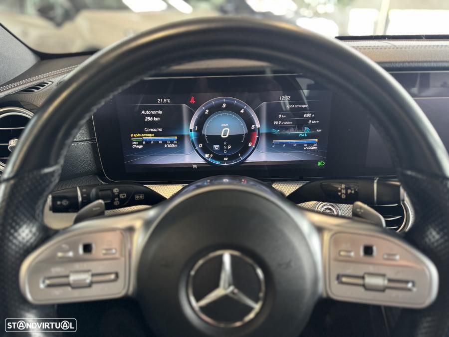 Mercedes-Benz E 220 d AMG 7L - 13