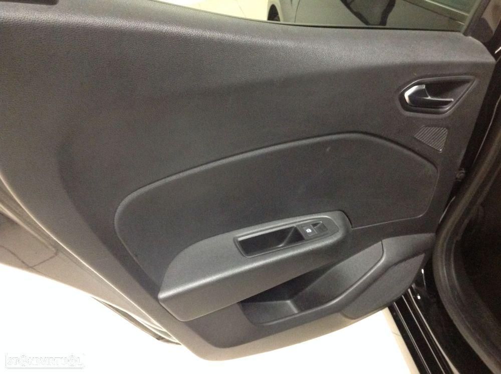 Renault Clio 1.0 TCe Techno - 22