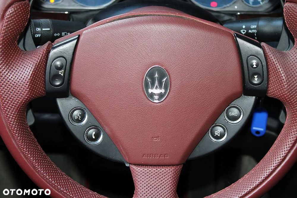 Maserati GranCabrio - 24