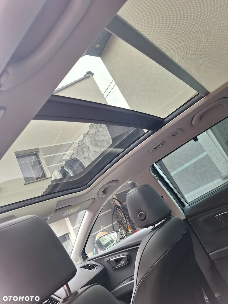 Seat Leon 2.0 TDI DPF Start&Stop DSG XCELLENCE - 32