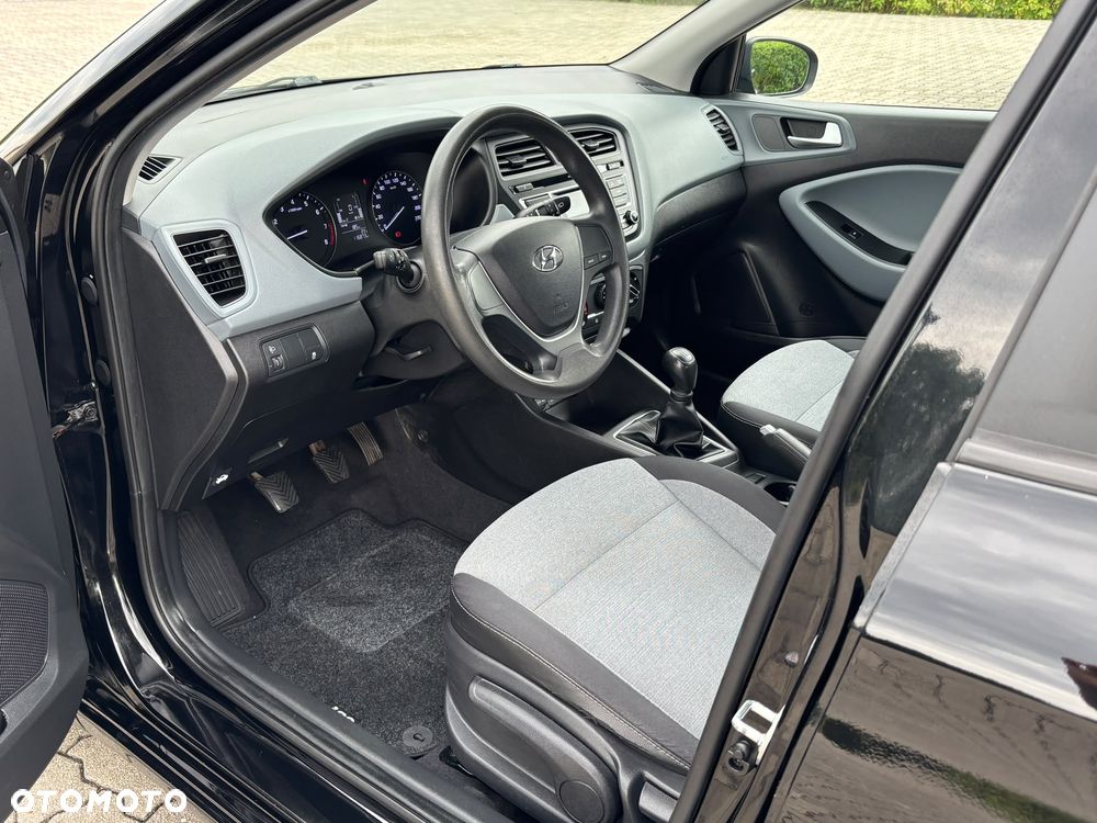 Hyundai i20 blue 1.2 Classic - 7