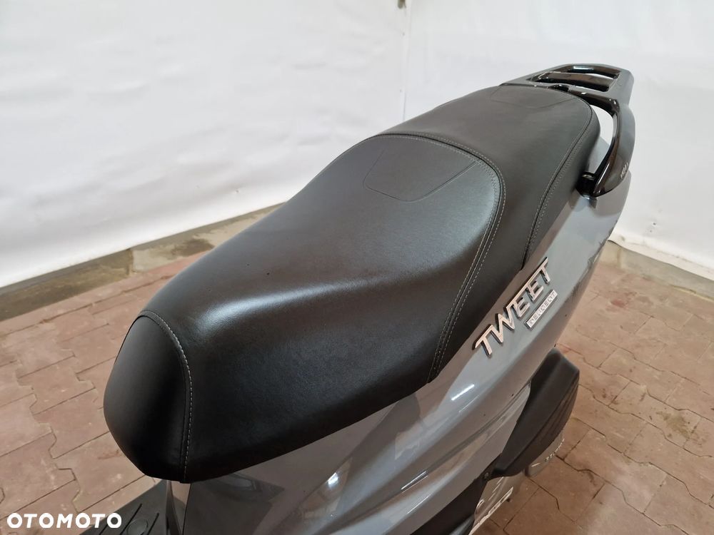 Peugeot Tweet - 27