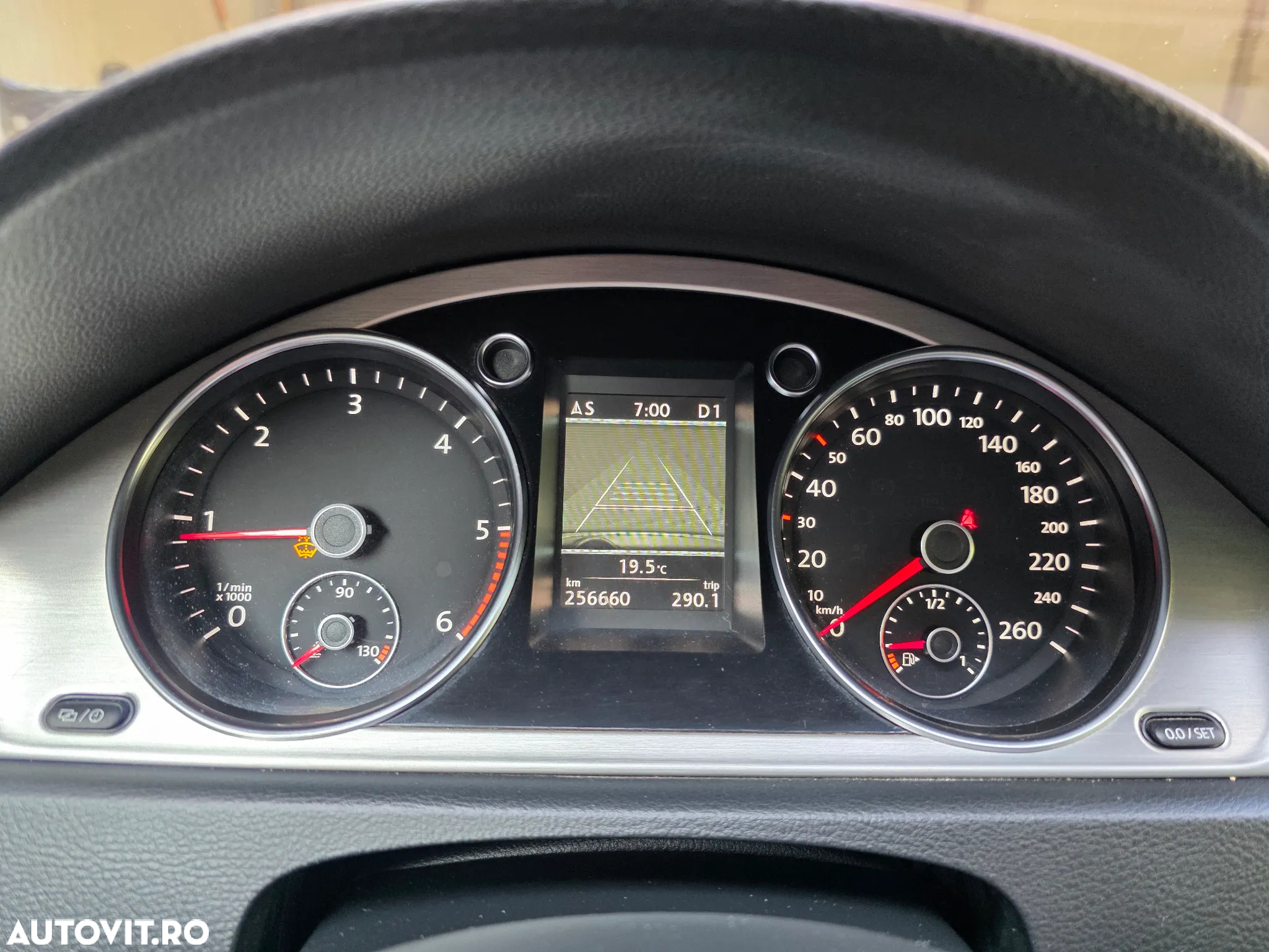 Volkswagen Passat Variant 2.0 TDI Blue TDI DSG Highline - 10