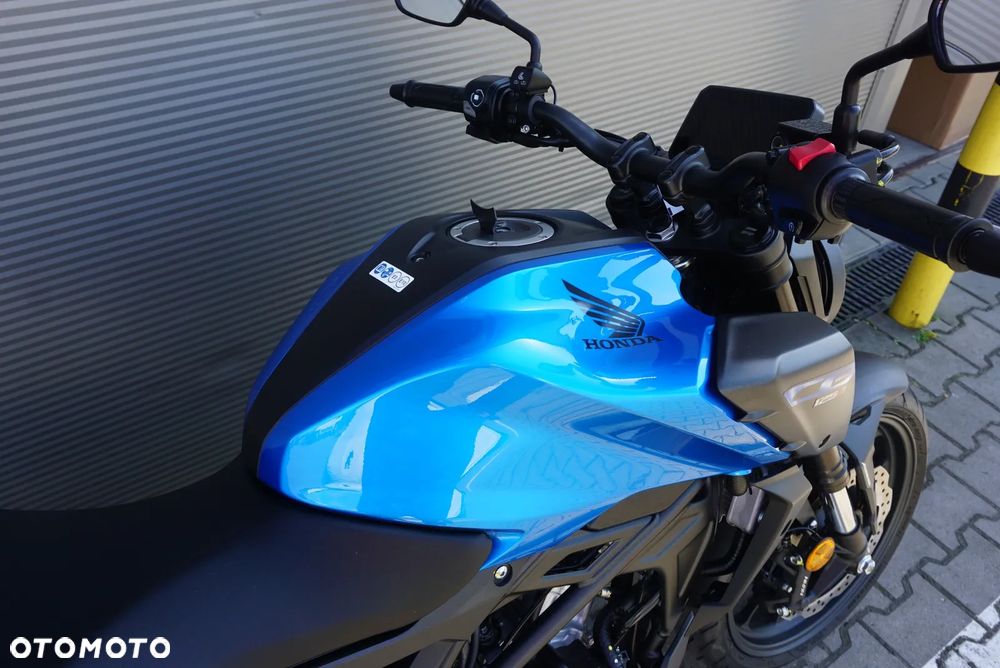 Honda CB - 11