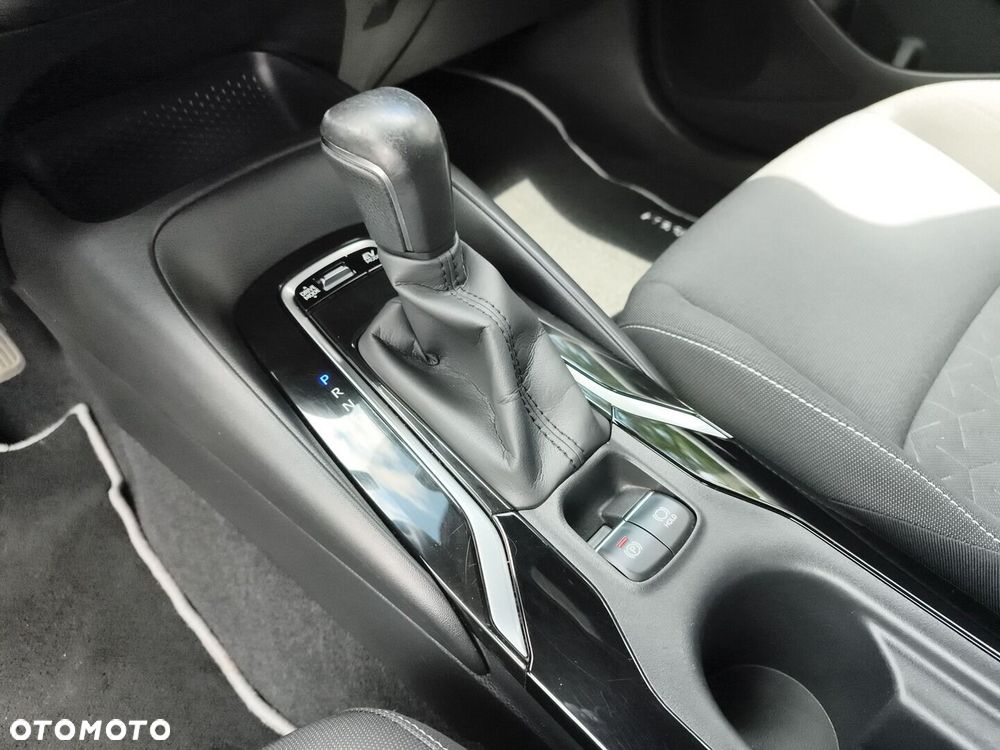 Toyota Corolla 1.8 Hybrid Comfort - 23