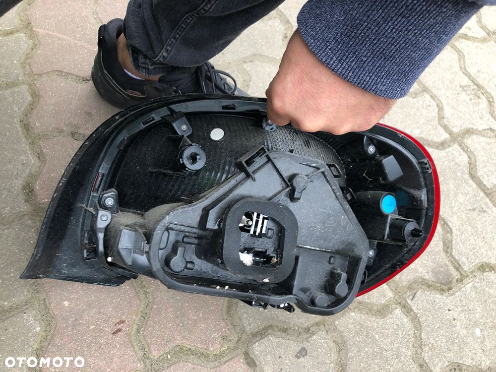 Lampa tylna lewa strona Citroen C3 3 2018 9812257580 - 3