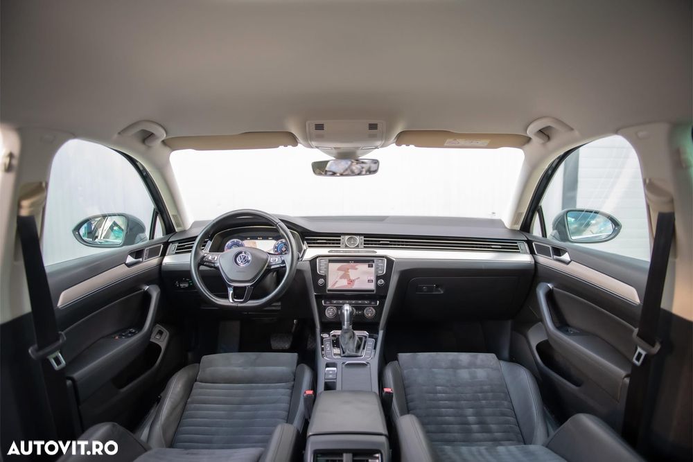 Volkswagen Passat 2.0 TDI DSG Highline - 9
