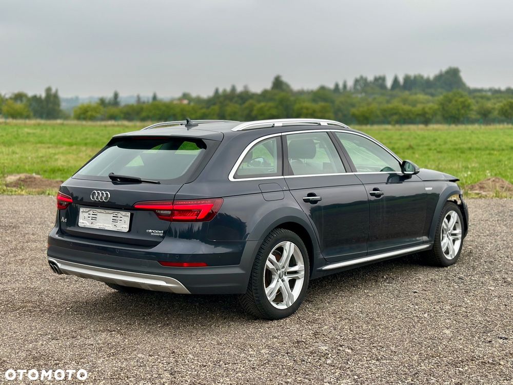 Audi A4 Allroad - 12
