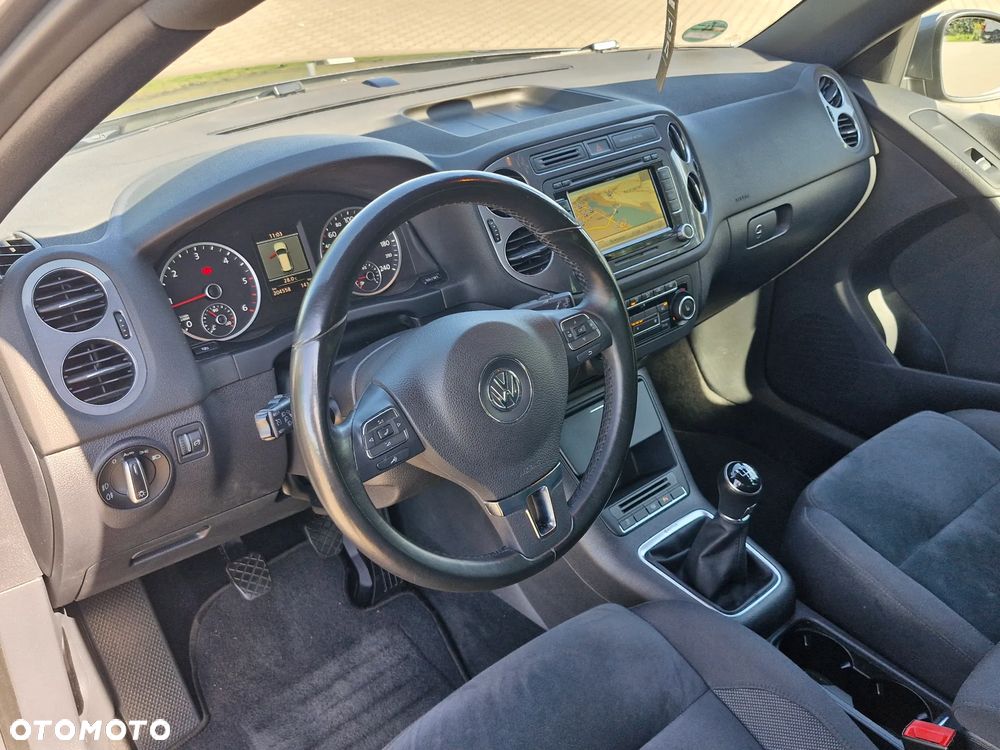 Volkswagen Tiguan 2.0 TDI DPF 4Motion Track & Avenue - 28
