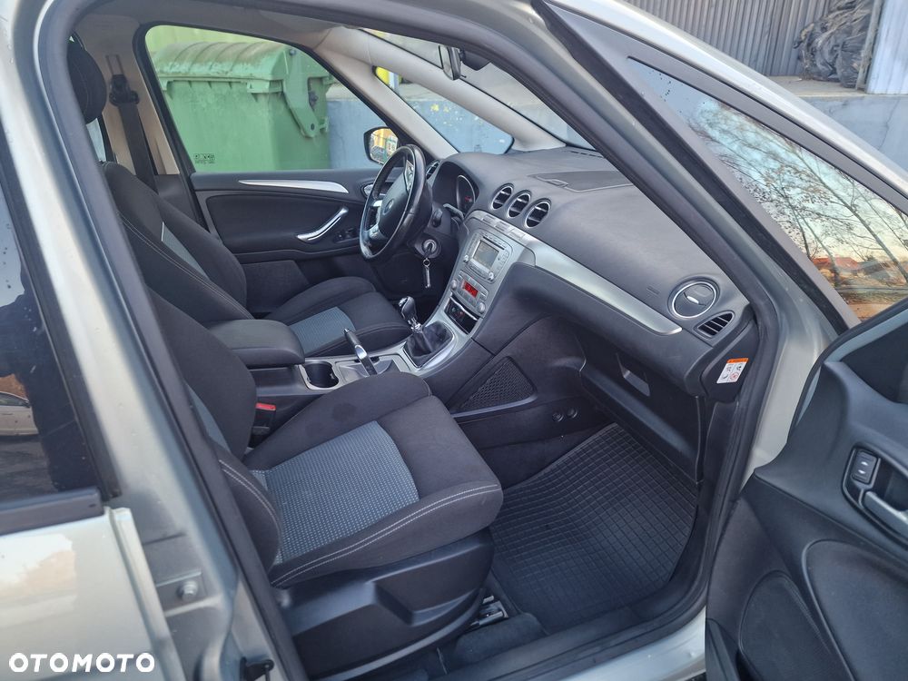 Ford S-Max 2.0 TDCi DPF Titanium - 37