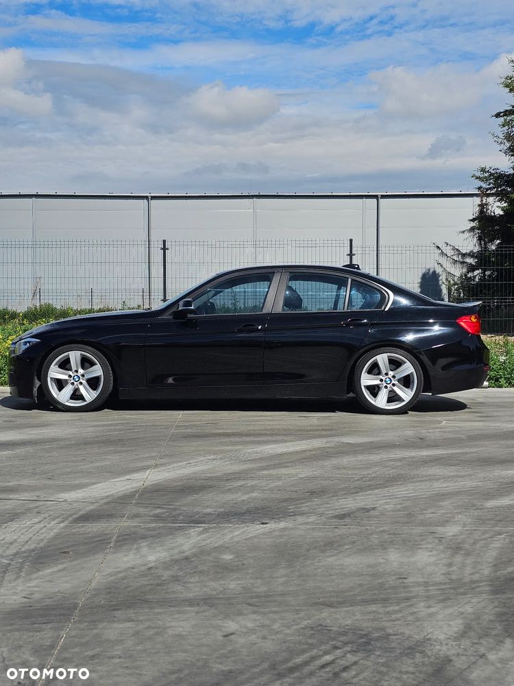 BMW Seria 3 320d - 15