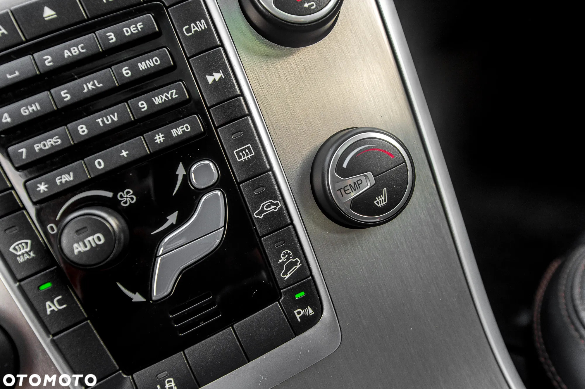 Volvo XC 60 D5 AWD RDesign - 34