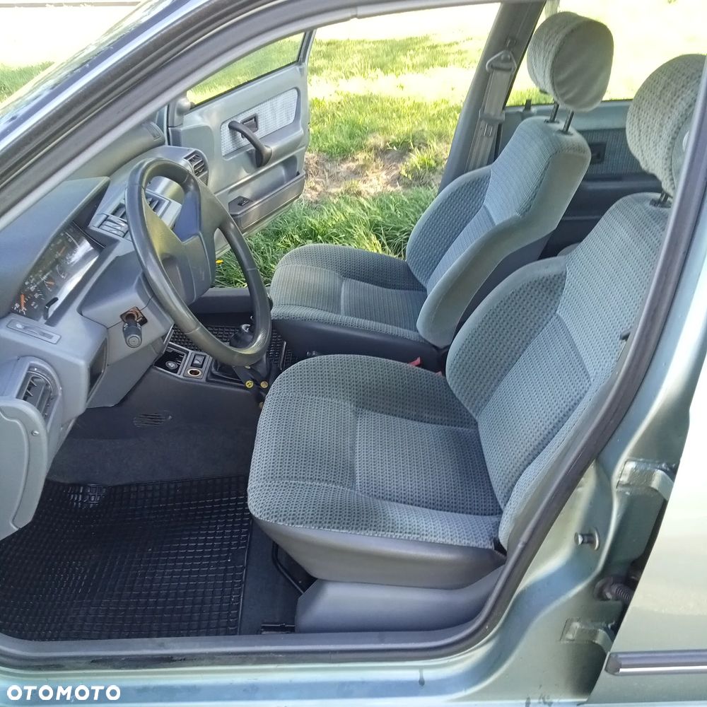 Renault Clio - 9