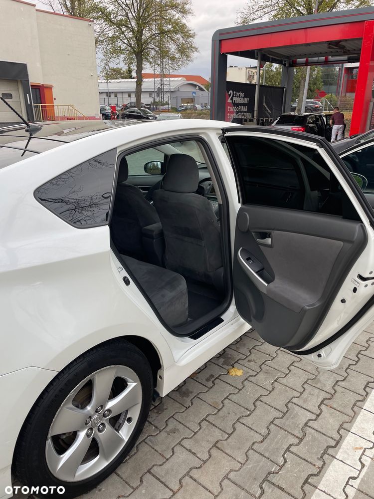 Toyota Prius - 9