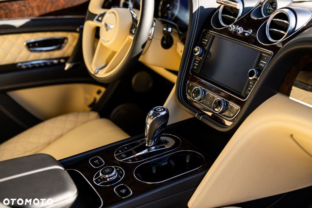 Bentley Bentayga - 4