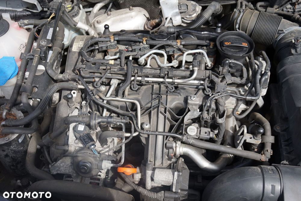 LISTWA WTRYSKOWA SUPERB II 3T 2.0 TDI  SKODA 2008-2013 - 1