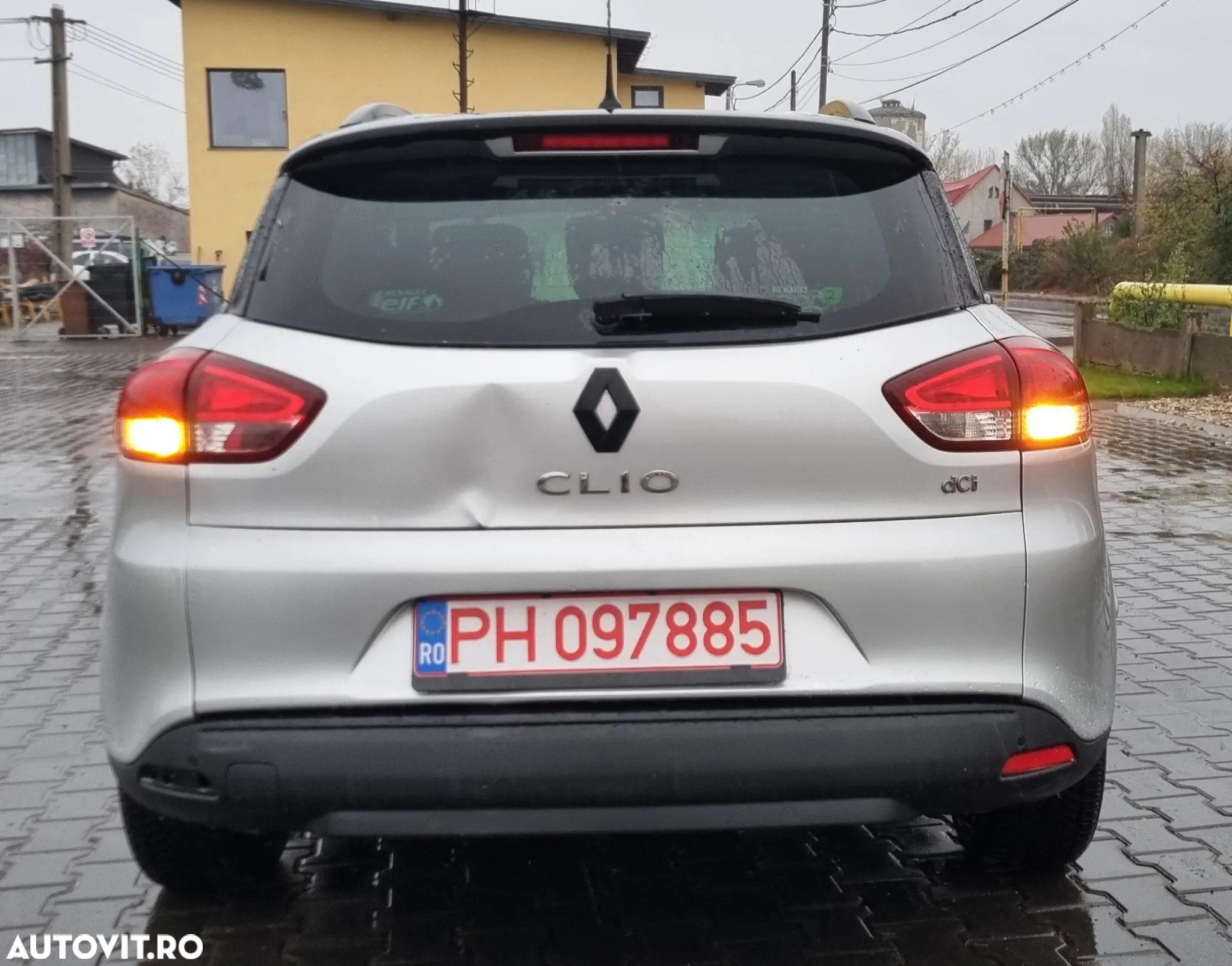 Renault Clio - 17