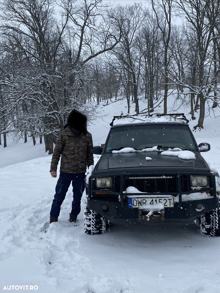 Jeep Cherokee - 2