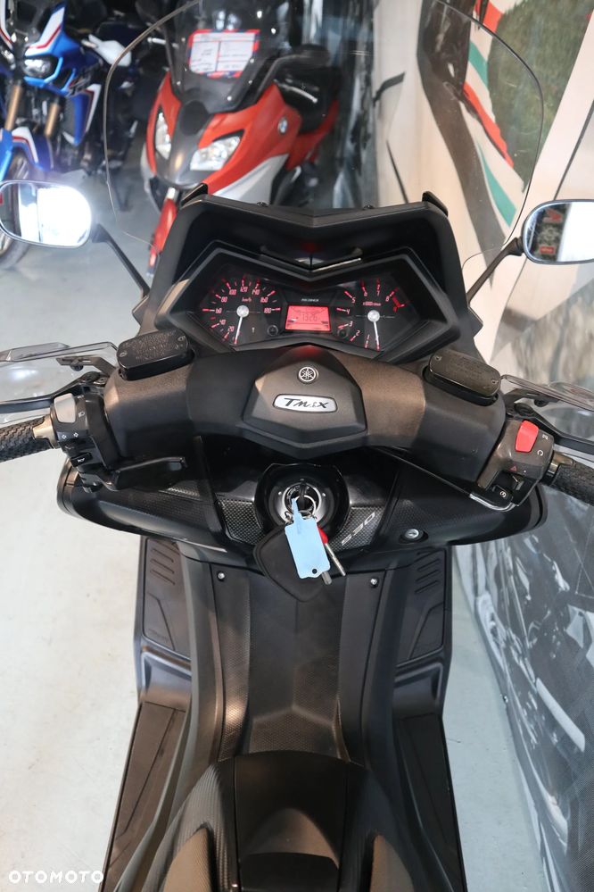 Yamaha Tmax - 11