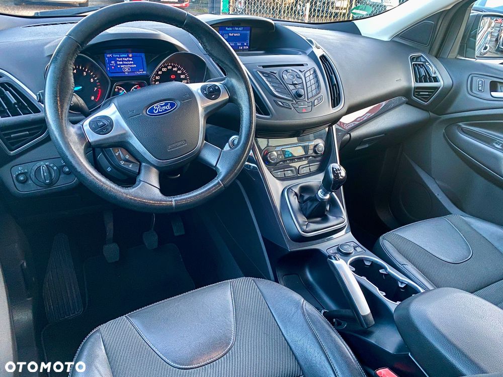 Ford Kuga 1.5 EcoBoost 2x4 Titanium - 16