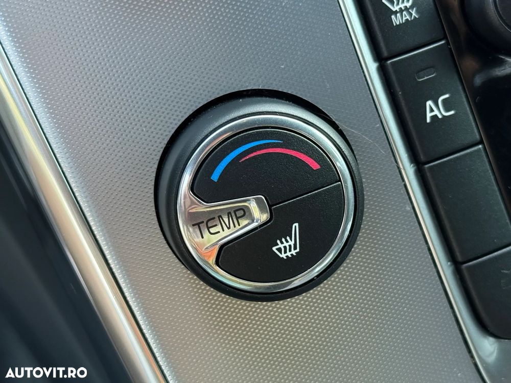 Volvo V60 D2 DRIVe Momentum - 29